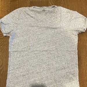 Club Monaco men’s size medium heather gray v neck T-shirt short sleeve tee